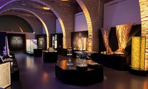 JAPAN SUI COLLECTION PARIS GIỚI THIỆU LINEAGE OF GOLD * LINEAGE OF SILVER 22-23 THÁNG 10 NĂM 2026