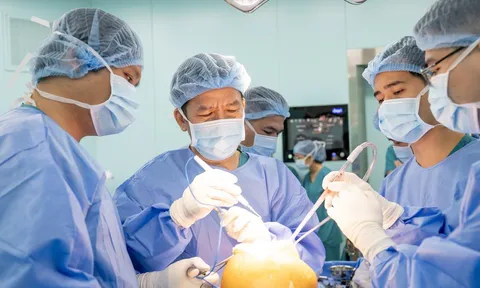 Cập nhật những tiến bộ trong kỹ thuật thay khớp gối: Cá thể hóa điều trị, phục hồi sớm và tiếp cận xu hướng công nghệ mới