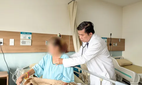 Ho kéo dài, khó thở khi nằm: Phát hiện hiếm gặp khiến phổi trái xẹp hoàn toàn