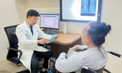 ĐAU LƯNG KÉO DÀI, TRÌ HOÃN ĐIỀU TRỊ VÌ BỆNH NỀN, NGƯỜI PHỤ NỮ 68 TUỔI PHỤC HỒI SAU PHẪU THUẬT BỆNH LÝ CỘT SỐNG PHỨC TẠP
