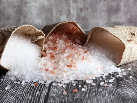 Top 2 gia vị chứa nhiều vi nhựa nhất trong bếp nhưng nhiều người Việt vẫn ăn mỗi ngày: Dùng càng lâu hết gia đình càng khỏe