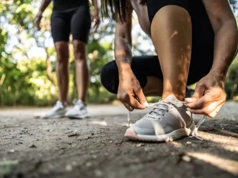 Đi bộ bao nhiêu km mỗi ngày là đủ để cải thiện thể lực?