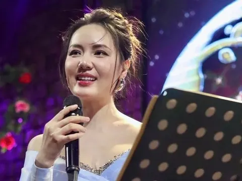 Ca sĩ Phương Linh bất ngờ "công khai" tình cảm với nam thần showbiz