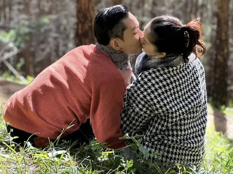 Nam nghệ sĩ nổi tiếng nói về hôn nhân với vợ viện trưởng hơn 11 tuổi: “Yêu là khi mệt vẫn ở lại”