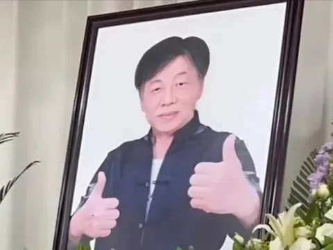 Tang lễ cao thủ võ thuật Lương Tiểu Long