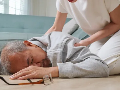 Vì sao buổi sáng dễ xảy ra đột quỵ?