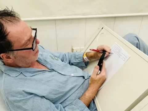 Nhồi máu cơ tim trên chuyến bay, du khách Pháp được bác sĩ Việt Nam cứu sống