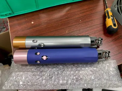 Triệt phá đường dây sản xuất máy sấy tóc thương hiệu nổi tiếng, nhiều người Việt ưa chuộng: sản xuất chỉ 500k nhưng bán ra giá 9 triệu đồng