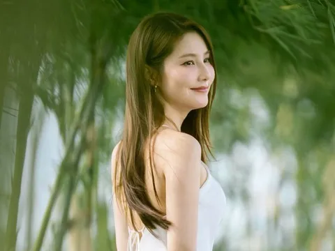 Nữ diễn viên tuổi Ngọ khoe vóc dáng "gái 1 con"