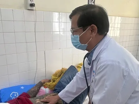 Viêm tụy cấp vì lịch nhậu tiệc tất niên dày đặc