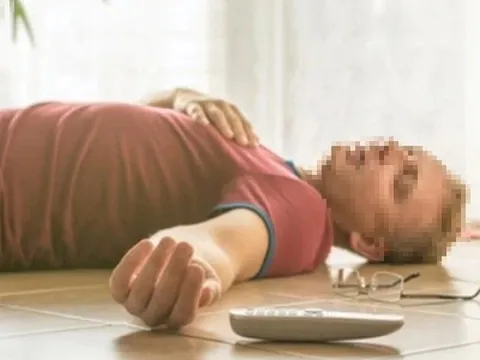 Người đàn ông 25 tuổi tử vong vì quần quật làm việc theo cách “lạ đời”