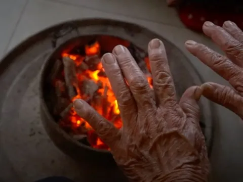 Vụ 3 người trong gia đình tử vong nghi ngạt khí than: Vì sao nạn nhân ngộ độc khí CO bất tỉnh rất nhanh?