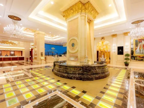 Khách sạn ở Macau, tháo dỡ "lối đi lát gạch vàng" bán 79kg thu về 332 tỷ đồng