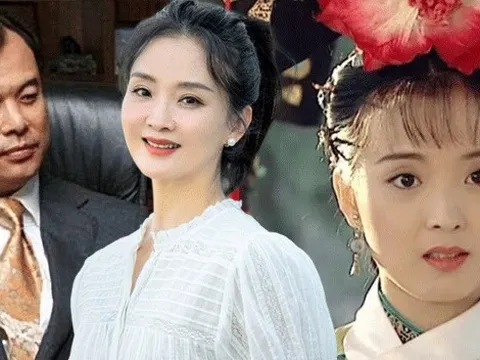 Mỹ nhân Hoàn Châu Cách Cách quỳ xuống rửa chân cho mẹ chồng quý tộc, nai lưng trả nợ 4.000 tỷ cho chồng đại gia