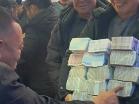 Phát hiện một công ty thưởng Tết nhân viên tới 7 tỷ đồng/người