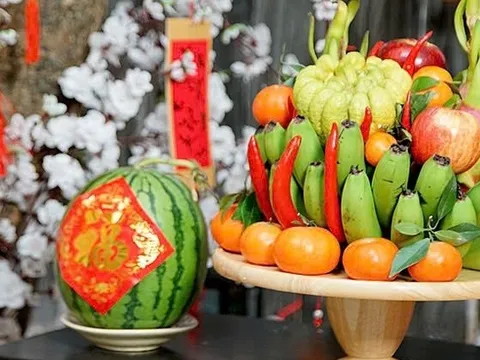 Mâm ngũ quả ngày Tết đừng chỉ chọn đẹp: Có 1 chi tiết nhỏ đặt sai dễ bị cho là “lệch lộc”