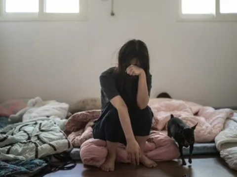 Gửi về nhà 25 triệu/tháng, con gái chết lặng phát hiện sự thật về khoản tiền 2 tỷ đồng trong suốt 7 năm