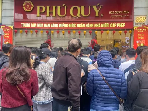 Cuối năm nhìn người ta đi mua vàng mà chạnh lòng