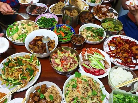 Cảnh báo: 1 thói quen ngày Tết nhà nào cũng làm có thể làm tăng 30% nguy cơ viêm dạ dày ruột