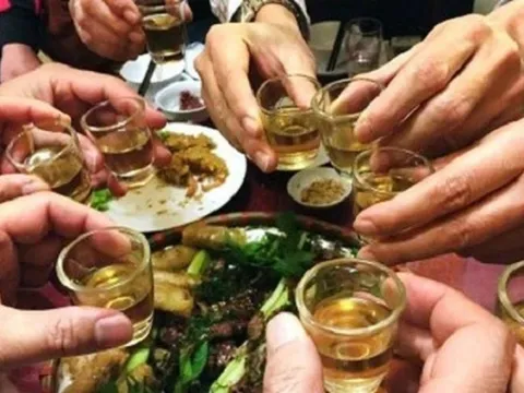 Những sai lầm tai hại khi giải rượu ngày Tết
