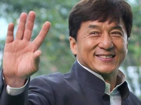 Thành Long 72 tuổi vẫn “đánh võ" dẻo dai: Bí quyết chống lão hóa hé lộ, hóa ra không hề khó học theo