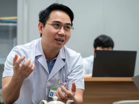 Bác sĩ ICU tiết lộ “phần thưởng” hạnh phúc hơn mọi khoản thù lao, không tiền nào mua được