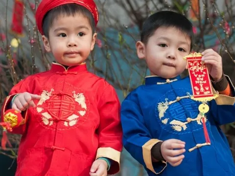 Câu hỏi khó nhất TẾT đã có lời giải: Người ta mừng con mình 500 nghìn mà nhà họ có tận 2 con thì mừng lại như nào?