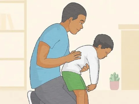 Xử trí và phòng ngừa hóc dị vật ở trẻ dịp Tết