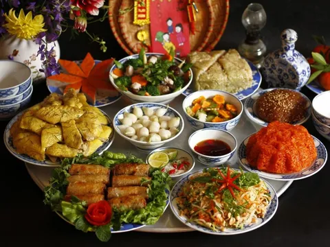 Mâm cơm thiếu món nhà nghèo này, nguy cơ nhập viện dịp Tết không hiếm