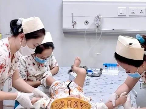 Bác sĩ cảnh báo 'bẫy tử thần' với trẻ nhỏ dịp Tết