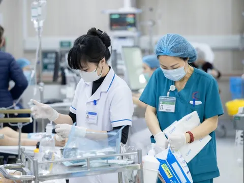 Trung tâm Cấp cứu A9, Bệnh viện Bạch Mai những ngày qua: 80 nhân viên căng mình cứu sống bệnh nhân, bỏ quên cái Tết ở phía sau