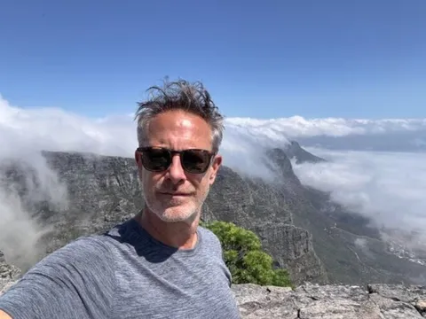 Ung thư “phát ra” dấu hiệu này ở người đàn ông 58 tuổi, ngỡ do uống nhiều nước nên suýt trả giá đắt