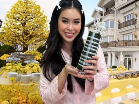 Cảnh "dát vàng" bên trong biệt thự của tỷ phú Johnathan Hạnh Nguyễn gây choáng ngợp