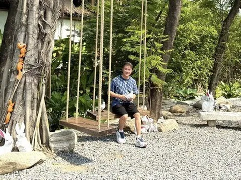 "Ông hoàng nhạc Việt" một thời: Ly hôn vợ, U60 một mình nuôi con, đi hát hội chợ, mở quán cafe