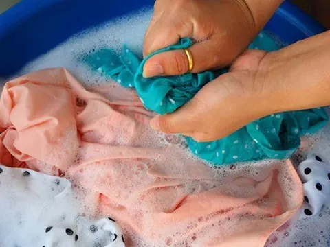 Nữ sinh 18 tuổi nhiễm virus gây ung thư cổ tử cung chỉ vì 1 việc khi giặt giũ hầu như nhà nào cũng làm