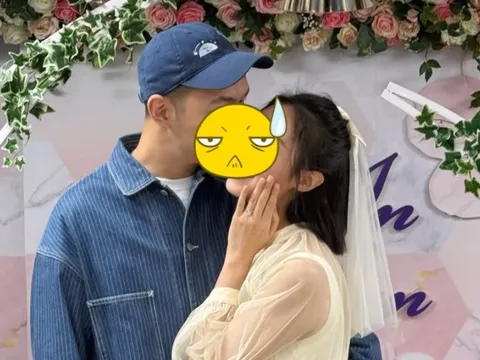 Nam diễn viên bị cấm sóng vô thời hạn giờ đi bán củ cải muối, để vợ MC nuôi cả nhà 8 miệng ăn