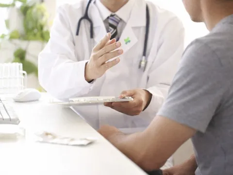 Nam công nhân 27 tuổi khó thở, co quắp kéo dài, đến viện tâm thần phát hiện nguyên nhân bất ngờ