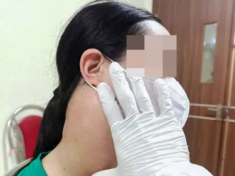 Ung thư từ cổ lan xuống gan sau 3 năm bỏ điều trị để làm 1 việc