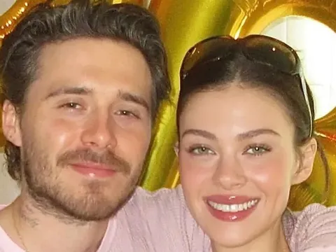 Brooklyn Beckham chỉ trích cha mẹ giả tạo