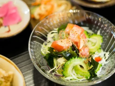 Thực đơn trường thọ của người sống đến 100 tuổi có gì lạ? Nghiên cứu cho thấy 4 chế độ ăn này có thể tăng đáng kể khả năng sống thọ