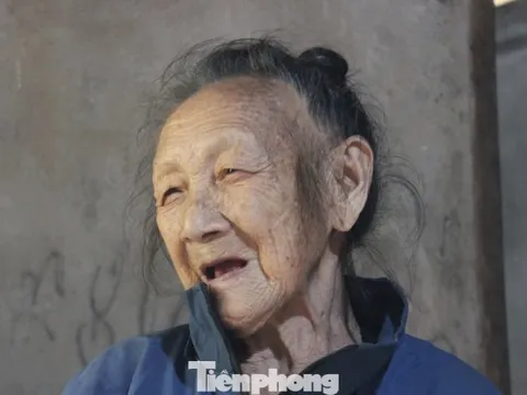 Cụ bà 111 tuổi ở Phú Thọ minh mẫn hiếm có, hằng ngày tự chăm sóc bản thân