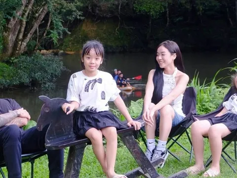 Con riêng của vợ nói một câu khiến nam ca sĩ Việt bật cười hạnh phúc