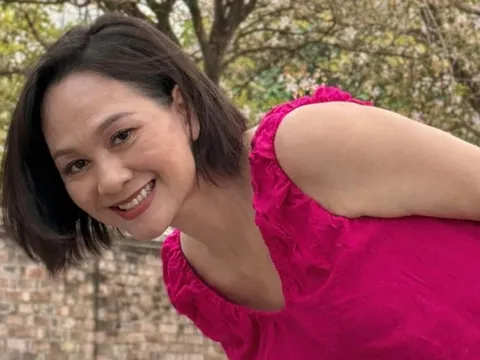 Người phụ nữ mai mối cho 2 giám đốc là NSND hàng đầu Việt Nam lấy nhau