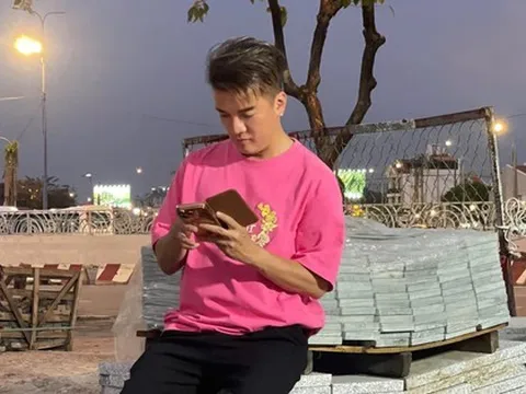 "Ông hoàng nhạc Việt" đăng thông báo sau hơn 1 tháng bán cafe, chia sẻ hoàn cảnh gà trống nuôi con