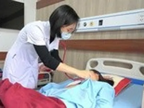 Tưởng viêm họng nhẹ, nữ sinh 16 tuổi bị ‘siêu vi khuẩn’ tấn công não, tim suýt mất mạng
