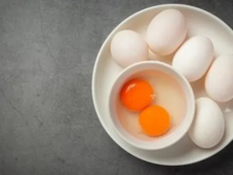 Lòng trắng trứng có thể giúp loại bỏ các hóa chất độc hại? Nghiên cứu mới tìm ra câu trả lời