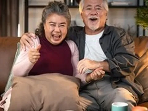 Khi người trung niên bắt đầu làm 3 việc này: Dấu hiệu cho thấy tuổi già dễ sống an yên, hạnh phúc