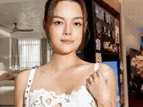 Góc sống xa xỉ của Phạm Quỳnh Anh: Cửa kính panorama triệu đô, view ngắm trọn thành phố chill đến mức quên luôn mặt đất