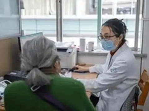 Người phụ nữ 6 tháng không ăn muối để kiểm soát huyết áp, bác sĩ nhìn kết quả khám, giật mình hỏi: “Chị đã làm gì?”