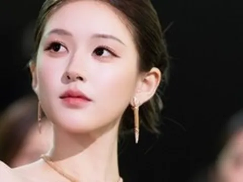 Triệu Lộ Tư bị xua đuổi